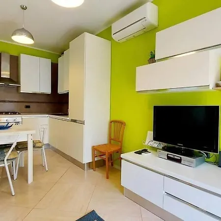 Colors Pool Apartment