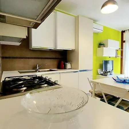 Apartment Colors Pool *